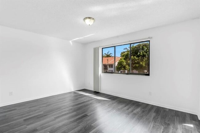 Building Photo - 9222 W Atlantic Blvd