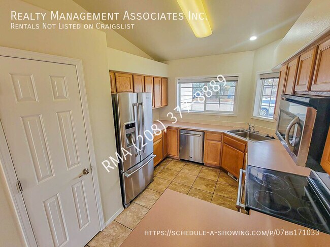 Building Photo - 7421 Edgebrook-Dr