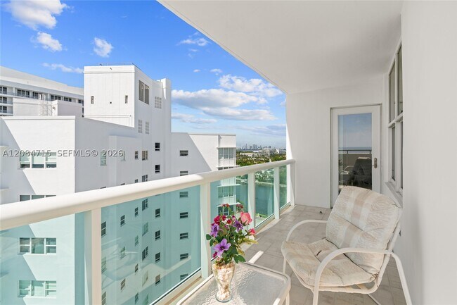 Building Photo - 5001 Collins Ave