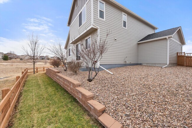 Building Photo - 8344 Coopers Hawk Way