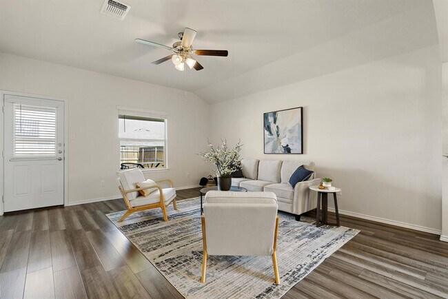 Building Photo - 1944 T H Johnson Dr