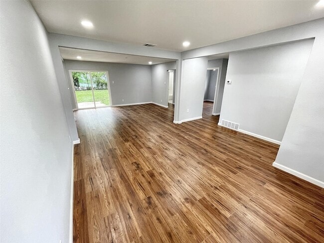 Building Photo - 8116 Greenspan Ave