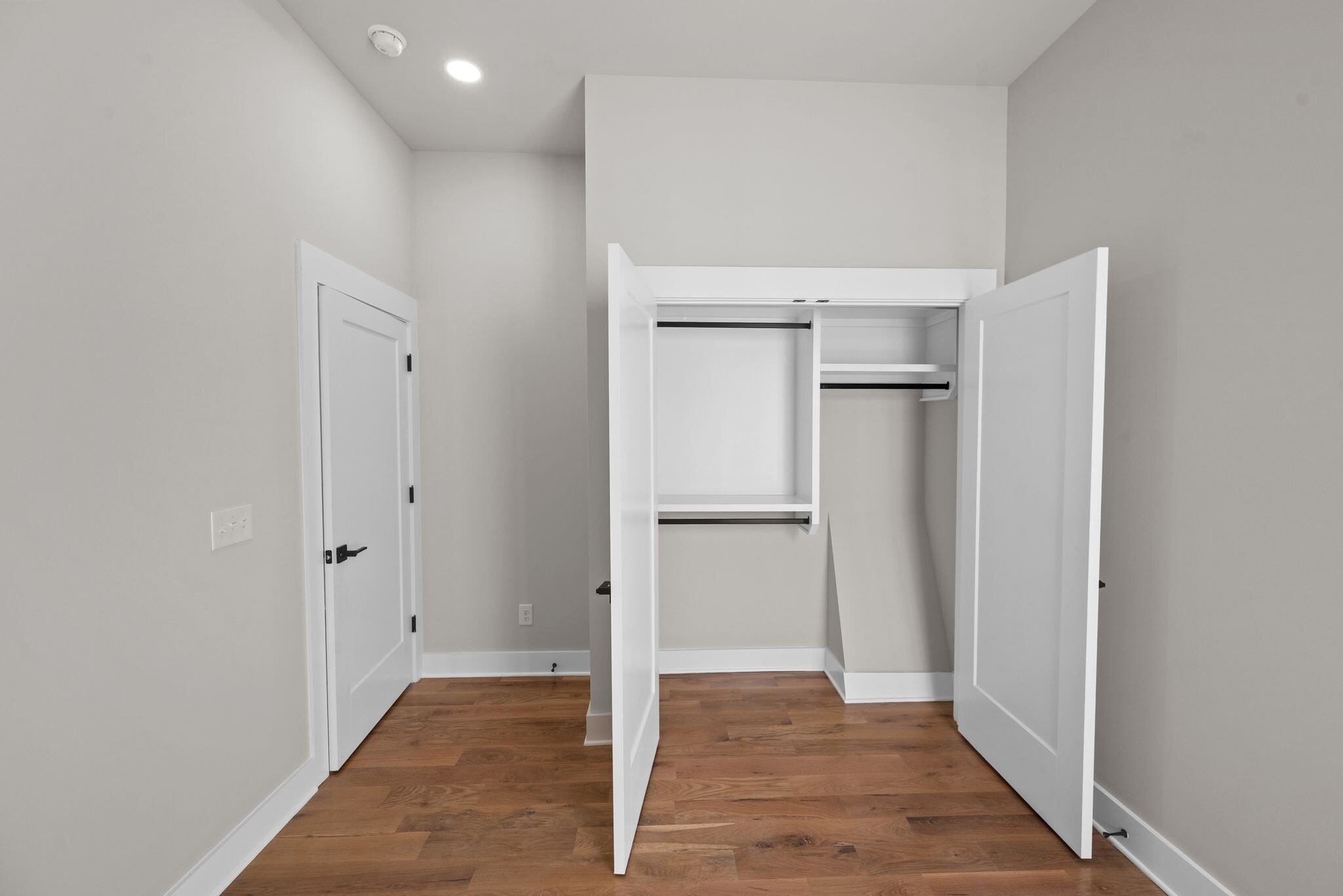 Building Photo - 2521 W Heiman St