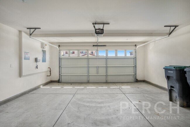 Building Photo - 30540 Altima Ct
