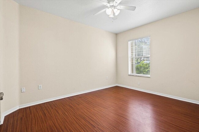 Building Photo - 110 SW Peacock Blvd