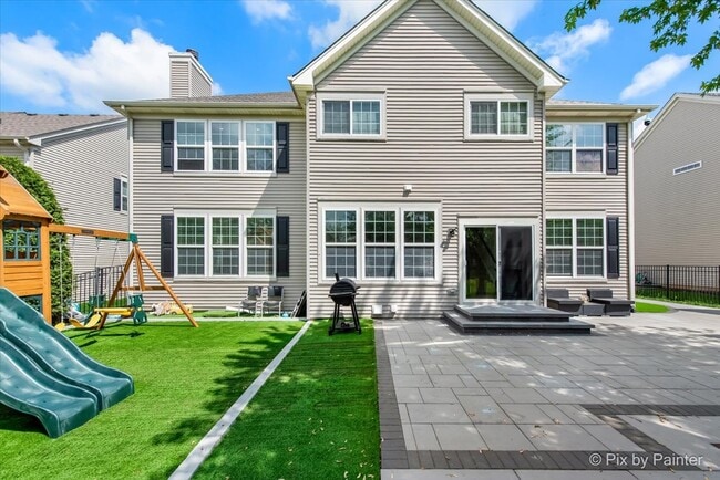 Building Photo - 5919 Chatham Dr