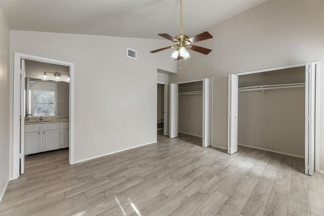 Building Photo - 1808 Prairie Star Ln