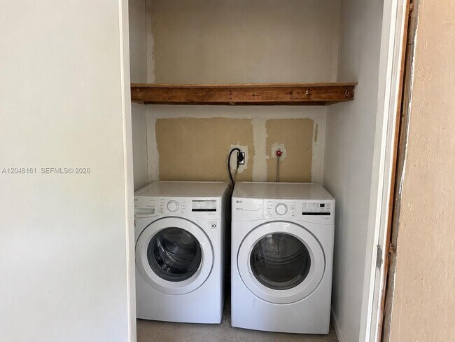 Building Photo - 21562 SW 87th Pl