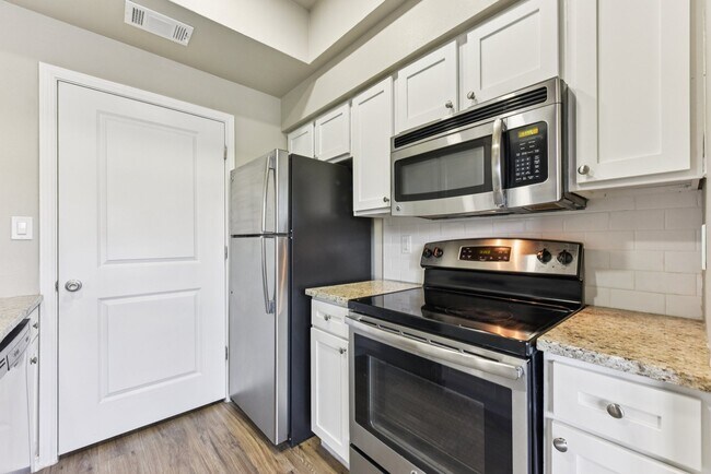 Floorplan - Waters Edge Apartment Homes