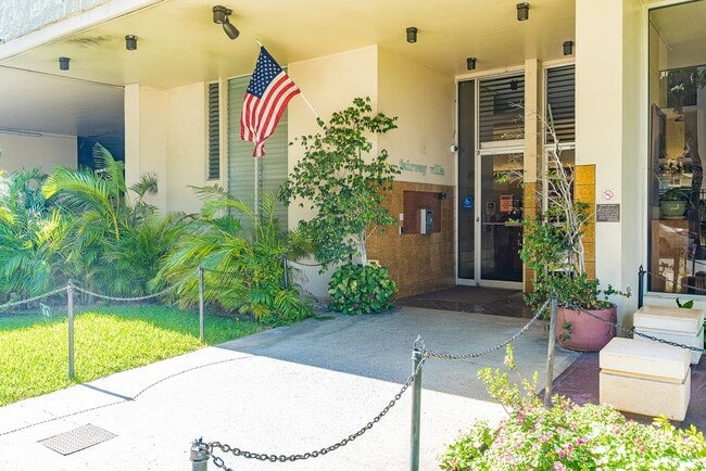 Building Photo - Waikiki Fully furnished studio/1 ba / 1 prk Washer/Dryer in unit