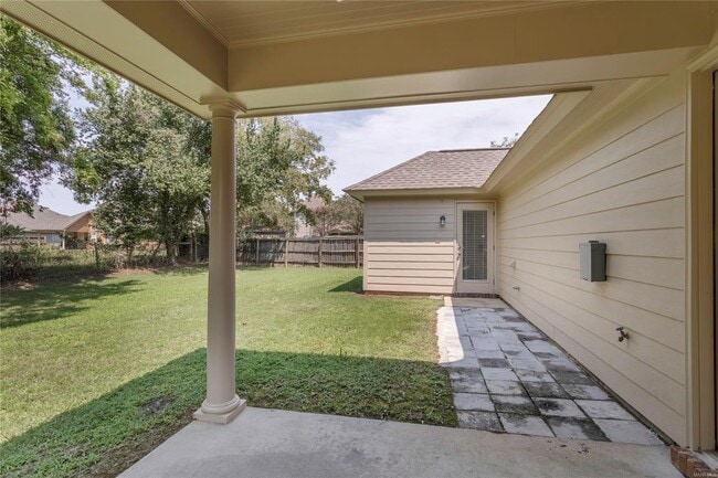 Building Photo - 623 Glenmede Ln