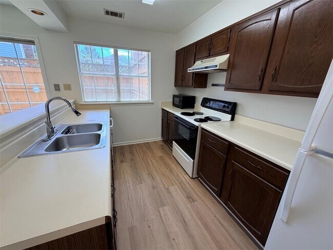 Building Photo - 5556 Clover Rise Ln