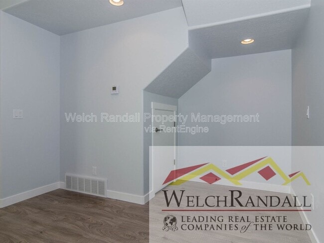 Building Photo - 1177 W Jackson Ave