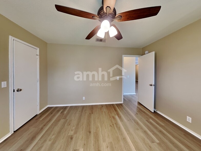 Building Photo - 255 Challenger