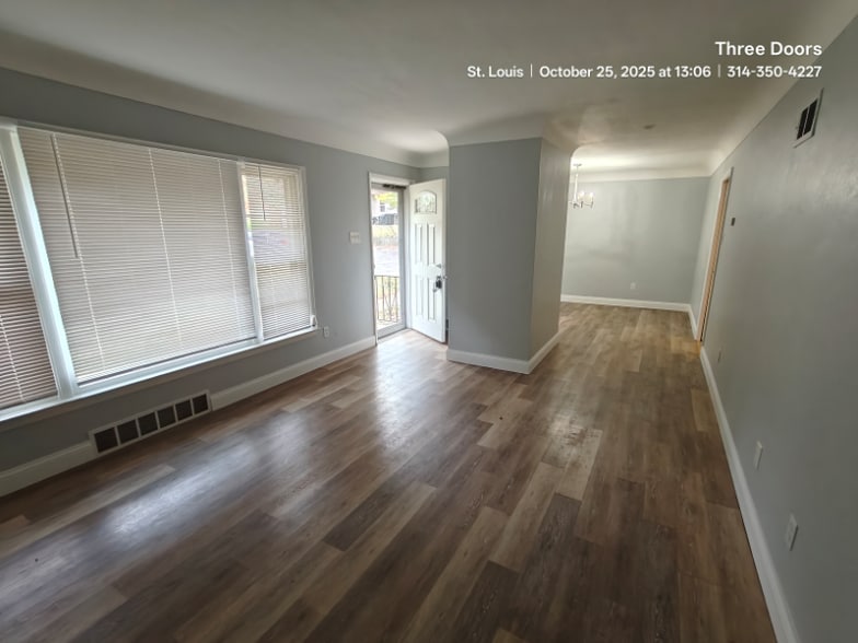 Building Photo - 1737 Parker Rd