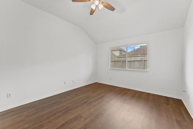 Building Photo - 25107 Clover Ranch Dr