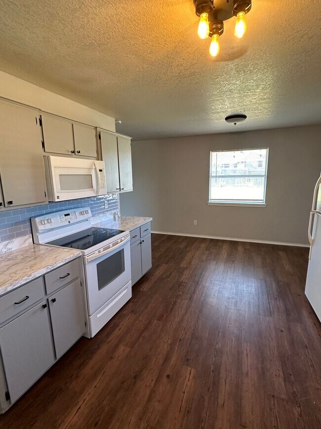 Building Photo - Updated Home in Great, Killeen Location