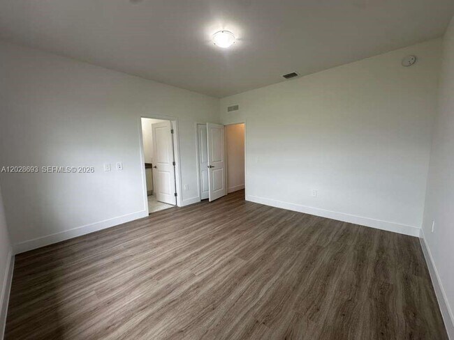 Building Photo - 1280 N Flagler Ave