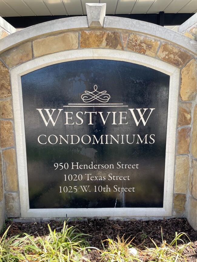 Building Photo - Westview Condo's