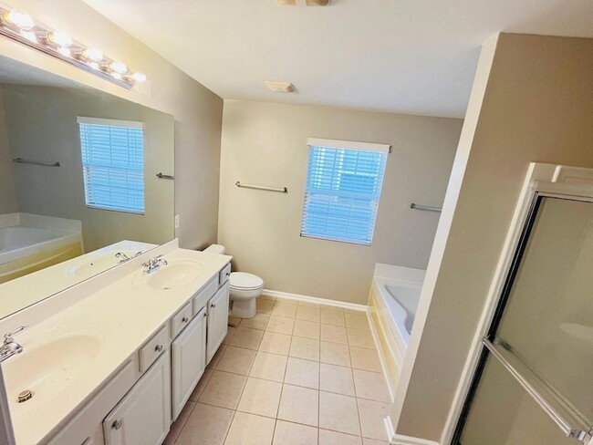 Building Photo - 4348 Karlbrook Ln