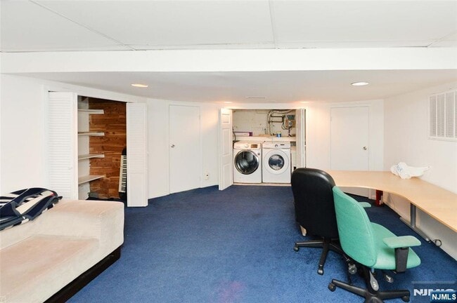 Building Photo - 16 Gurney Terrace