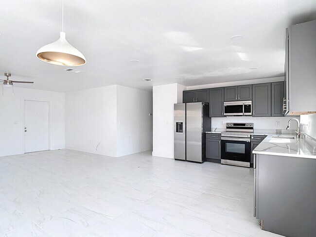 Building Photo - 4487 Pocatella Ave