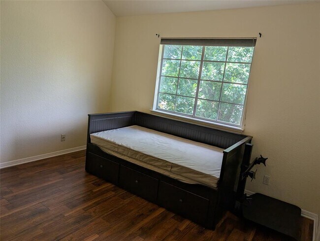 Building Photo - 9910 Jasmine Creek Dr