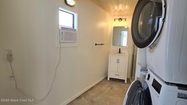 Building Photo - 135 Blue Lake Pl