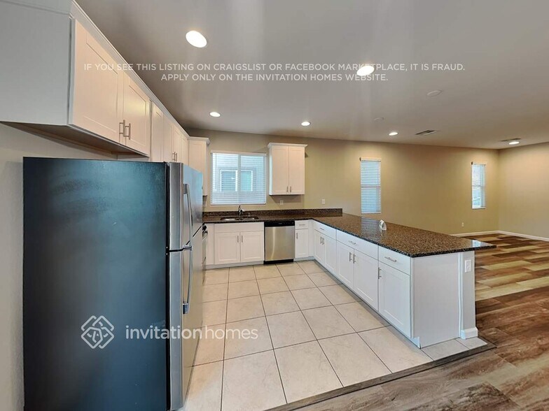 Building Photo - 8776 Candelabra Ct