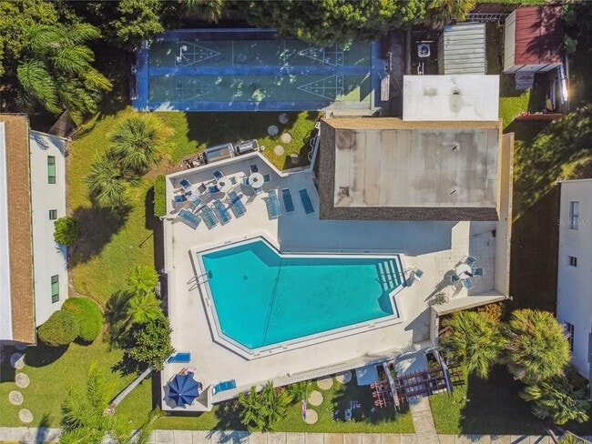 Building Photo - 2750 E Bay Dr