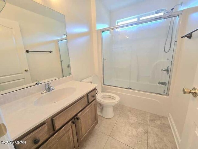 Building Photo - 19 Flamenco St