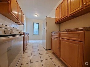 Building Photo - 3 bedroom in BRONX NY 10456