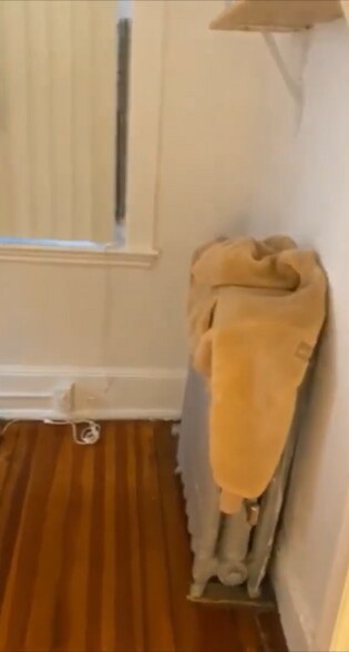 Building Photo - 65 Hemenway St