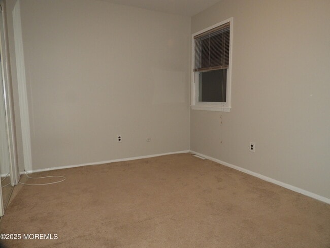 Building Photo - 330 Barcelona Dr