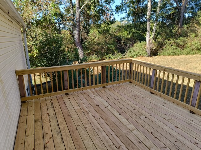 Building Photo - 715 Northview Cir