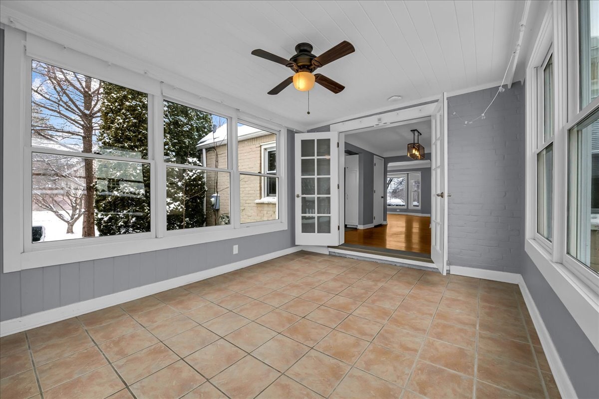 Building Photo - 2299 W Lincoln St