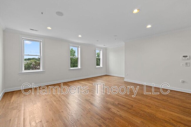 Building Photo - 1228 I St NE