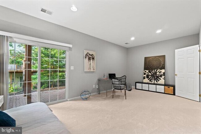 Building Photo - 25840 Kirkwood Square