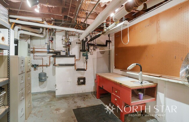 Building Photo - Live in a National Historic Home