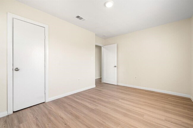 Building Photo - 4726 Angleton St