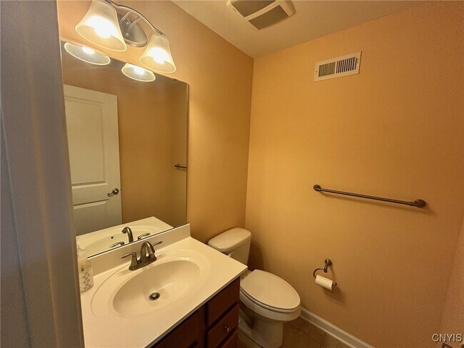 Building Photo - 107 Shaker Heights