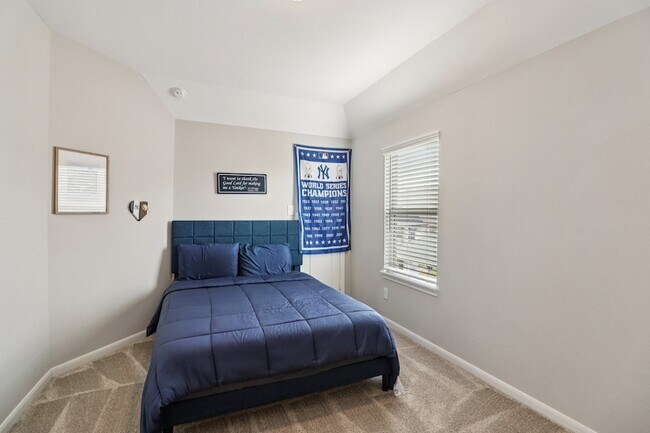 Building Photo - 15707 Braemar Cove Dr