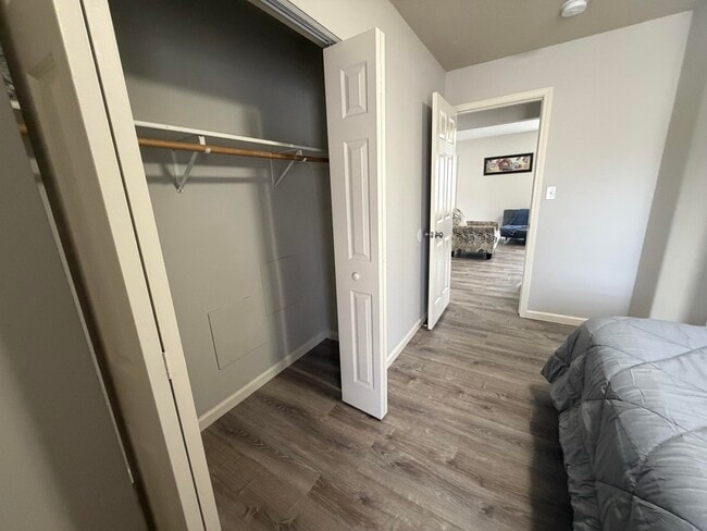 Building Photo - 202 Wheaton Ct