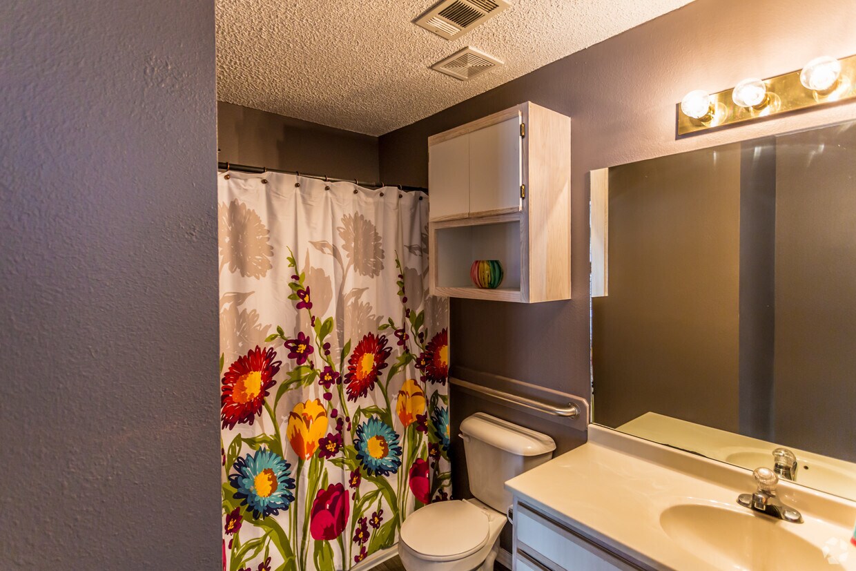 Village Square Apartments Cabot