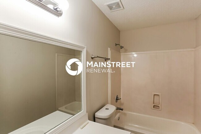 Building Photo - 3 Bedroom Pet-Friendly Home in Cordova, TN with Main Street Renewal