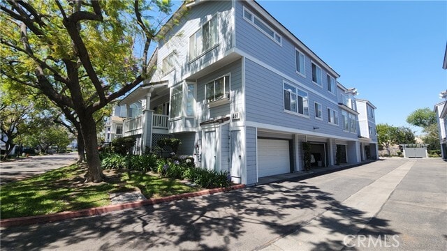 Building Photo - 580 N Pageant Dr