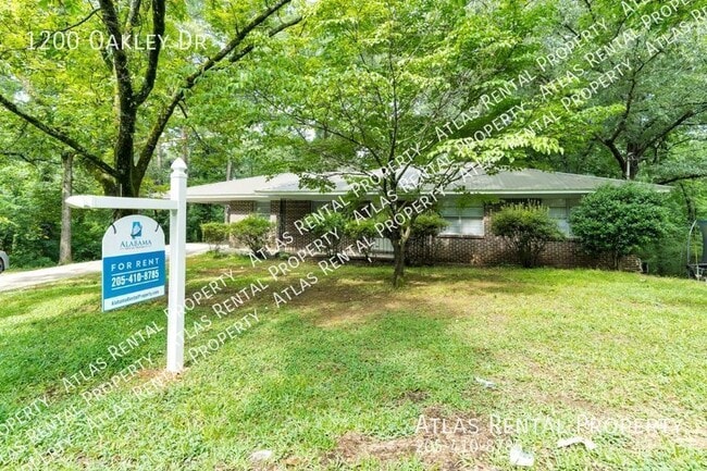 Building Photo - 1200 Oakley Dr