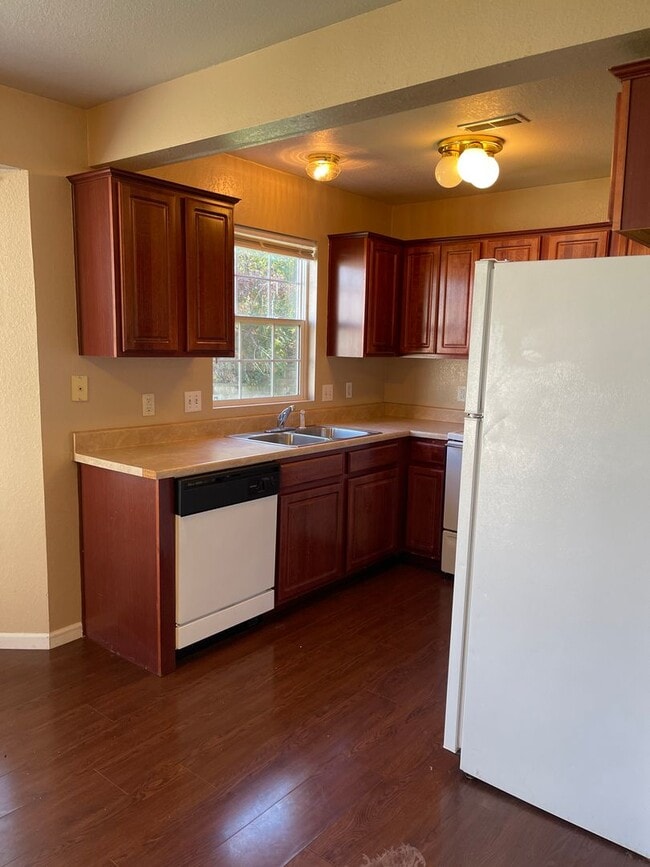 Building Photo - Available February 7th