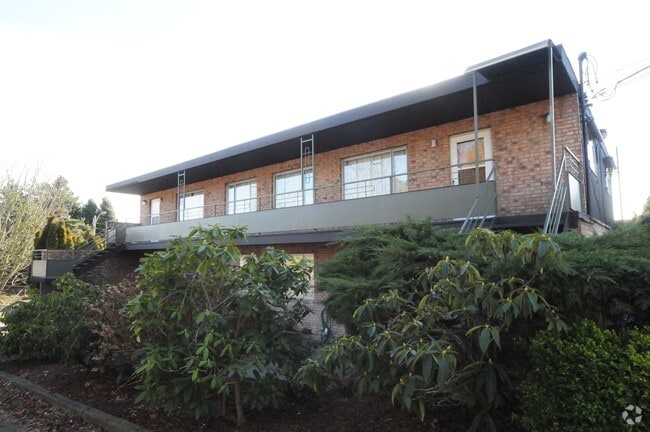 Building Photo - 8257 Corliss