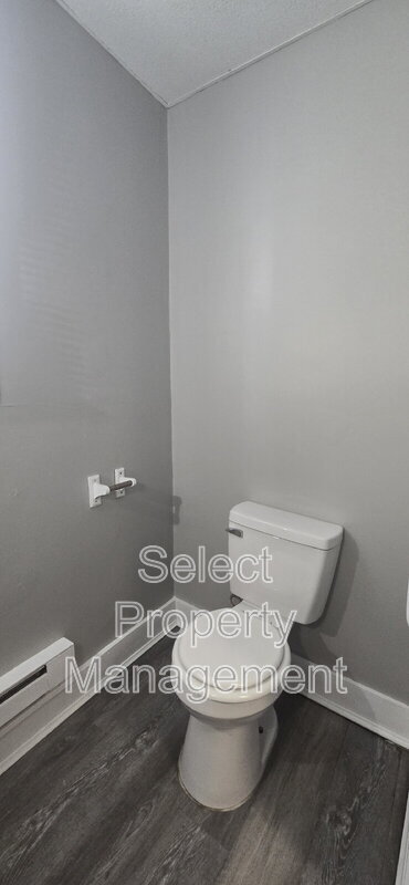 Building Photo - 435 Greenwood Ave